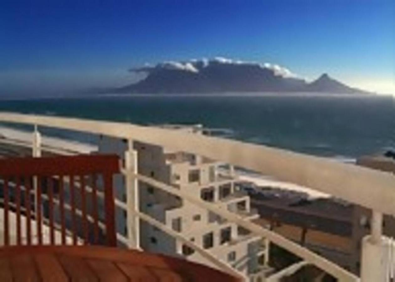 Apartment Whitesands Cape Town